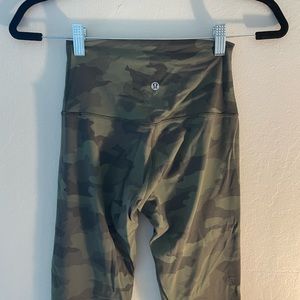 Lululemon Align 25” light green camo